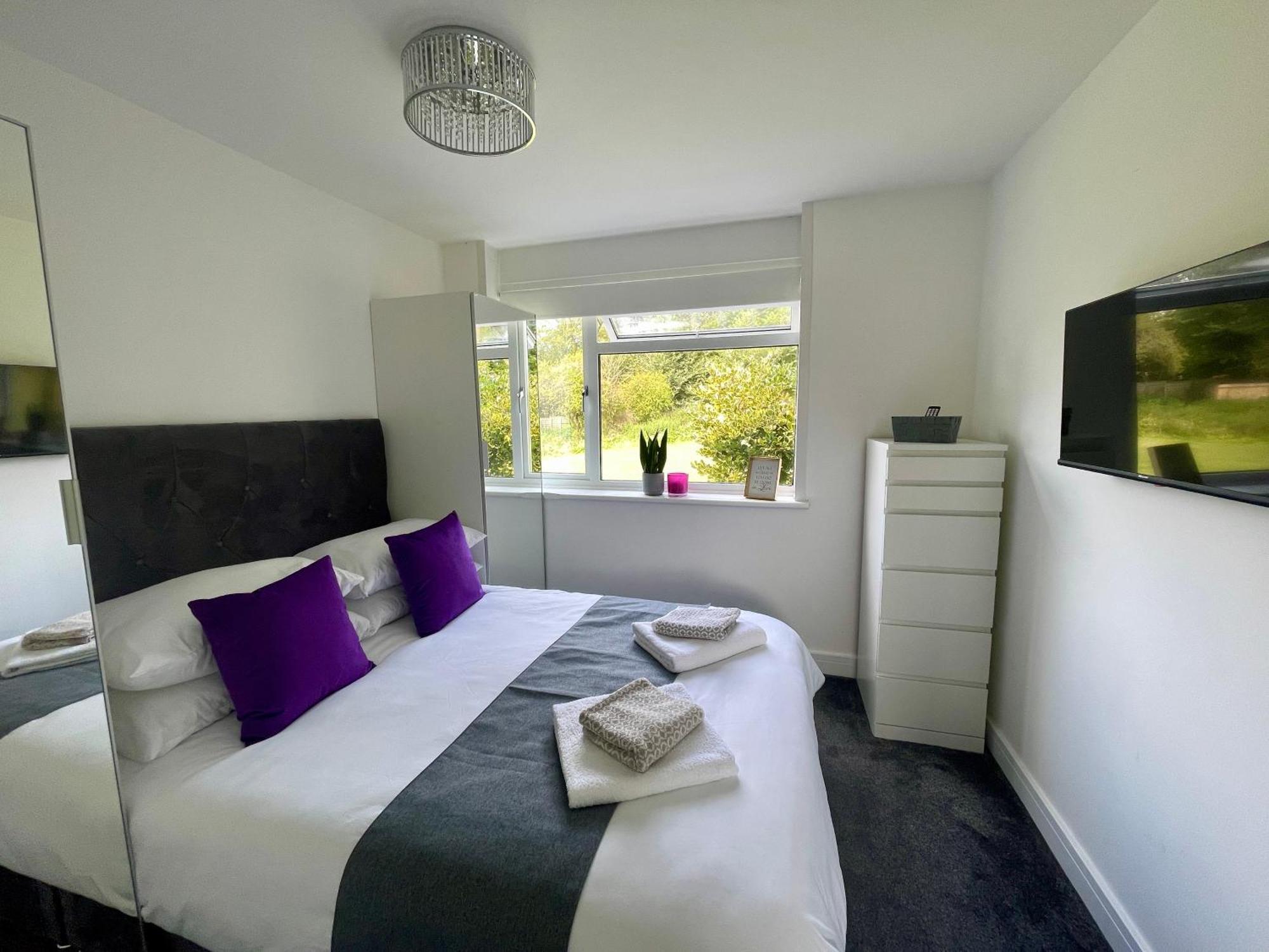 Look No Further Gorgeous Newly Renovated Contemporary Chalet Sandown Bay Holiday Centre Exterior photo